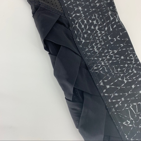 Lululemon Var-City Crop Samba Snake Black 4 - Picture 7 of 9